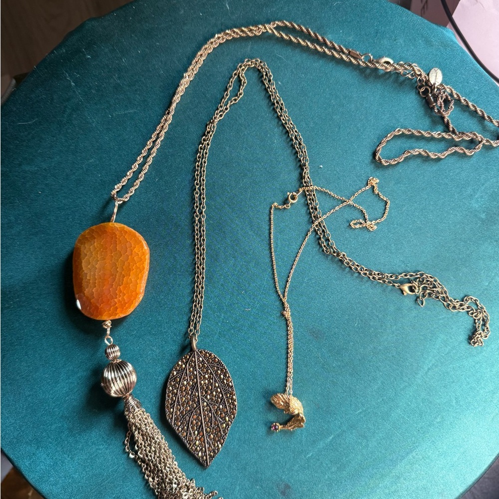 Source Unknown Gold and Orange Leaf Pendant Necklace‎ Set